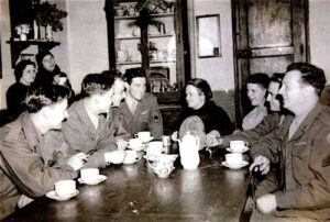 mary-army